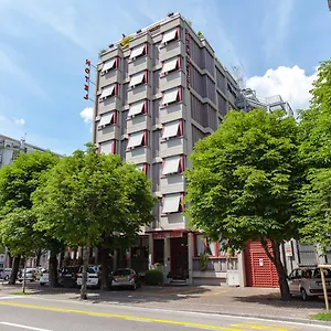 Park Meublé Côme